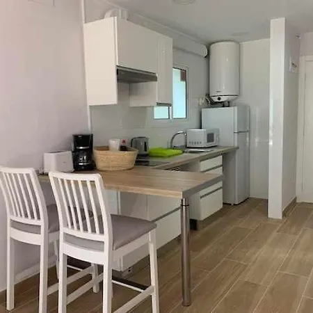 De Un Solo Ambiente Con Terraza Y Piscina Y 公寓 滨海托萨